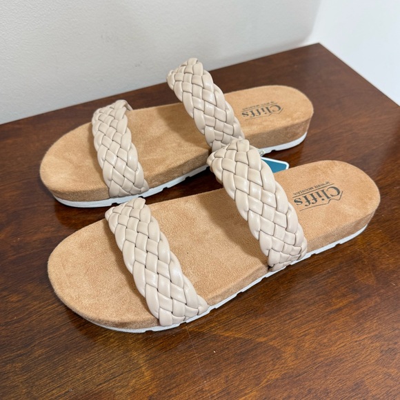 New Cliffs Truly beige khaki braided double strap faux leather sandals size 7 - Picture 8 of 15